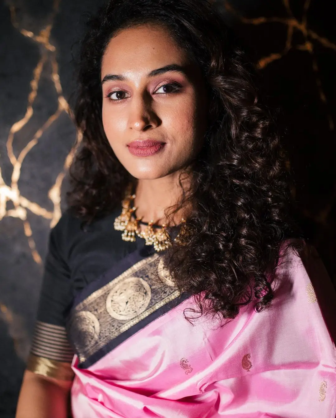 POOJA RAMACHANDRAN STILLS IN PINK SAREE BLACK BLOUSE